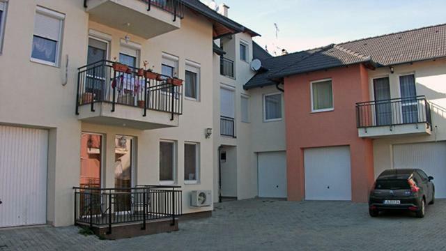 Bettina47 Apartman Hajduszoboszlo Exterior photo